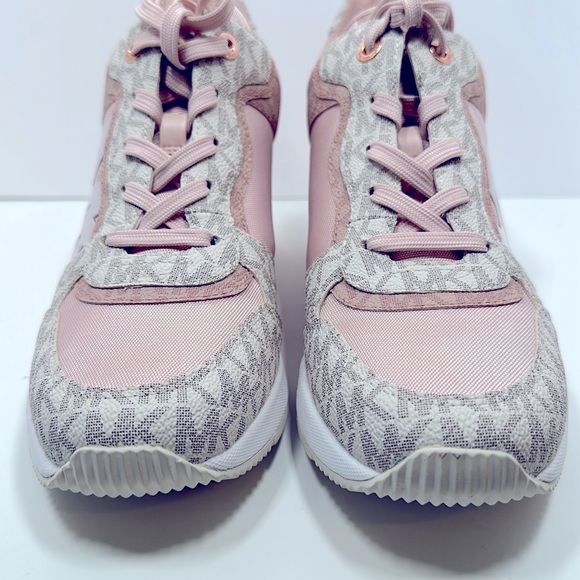 NIB Michael Kors Wilma Trainer Sneaker Sz 9, Pink - Picture 5 of 14